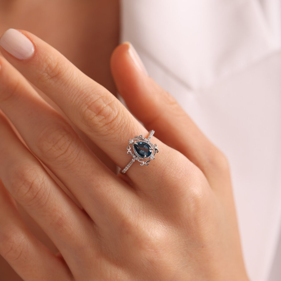 koyu yeşil taş - 1